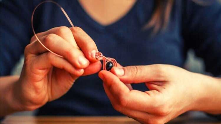 How to Wire Wrap Stones